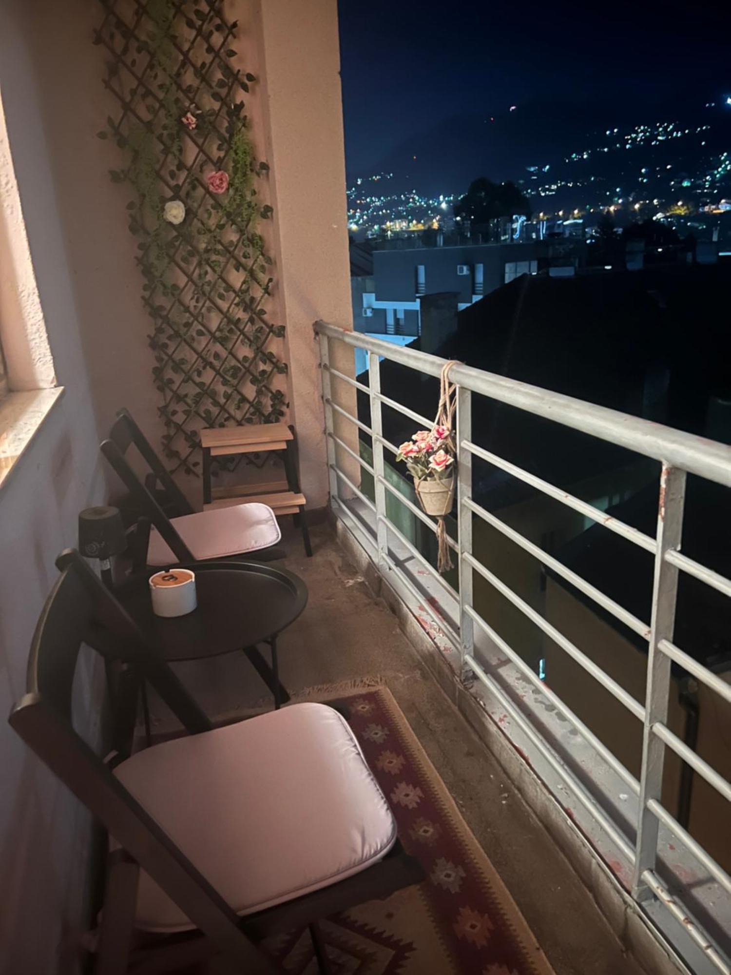 شقة Awesome Panorama Penthouse - Free Parking And Balcony سراييفو المظهر الخارجي الصورة