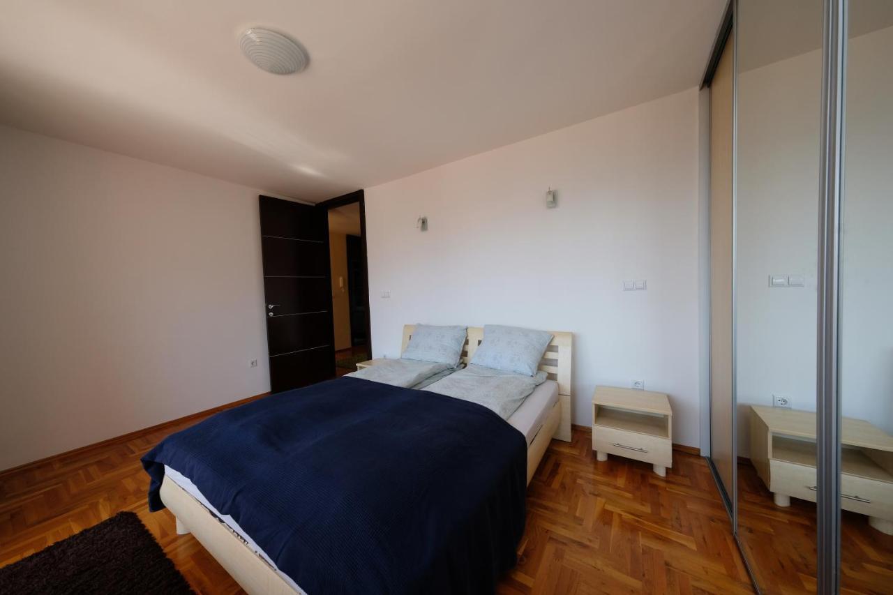 شقة Awesome Panorama Penthouse - Free Parking And Balcony سراييفو المظهر الخارجي الصورة